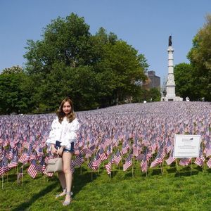 Meet your Posher, Bee